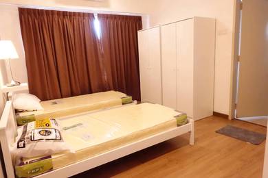 Sharing Master Room To Rent Casa Tropika Condo(Female Only)