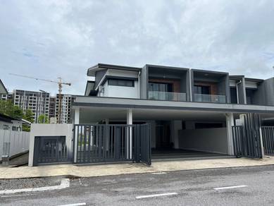 Double Storey Corner at Nova 72 Northbank