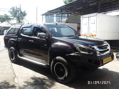 PROMO 2018 Isuzu D-MAX 2.5 Z series 4X4 BULLBAR