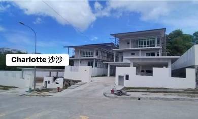 For Sale/ Iramanis/ 3 storey Bungalow/ Private Lift/ 999/ Flood Free