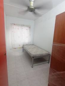 Bilik Sewa Perempuan Dahlia Apartment Bukit Beruntung. Depan Speedmart
