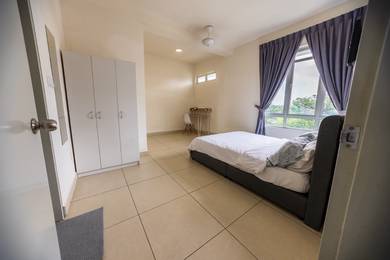 (FEMALE) Master Room + Private Bathroom @ Residensi Suasana Damai