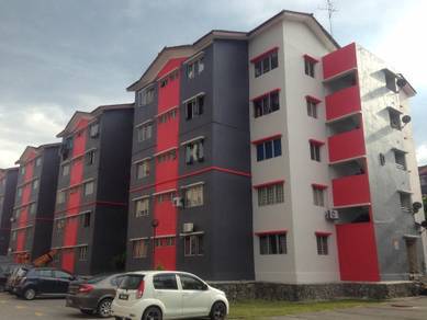 Iris Apartment (Saujana Utama)