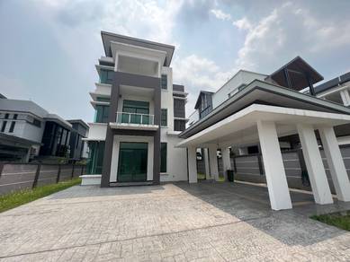 3sty Bungalow Wira Mutiara Bandar Sungai Long Lfit Facing Playground