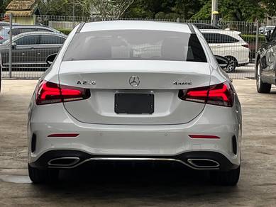 Mercedes Benz A250 2.0 AMG LINE (A) P.Roof