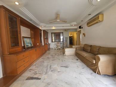 Renovated unit with wet and dry kitchen, built in wardrobe, nice view!