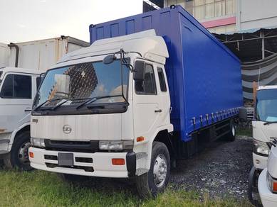 2014 NIssan UD PKD211 32ft Curtain Sider 17500KG