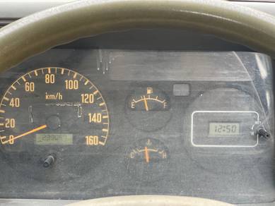 Isuzu NKR55UEEH 2.8 (M)