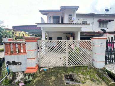 Medium cost double storey Jalan Cengal Bandar Putra Kulai For Sale