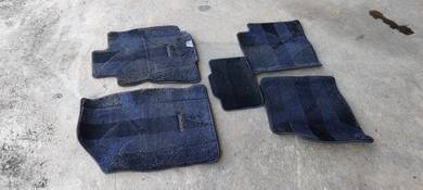 Toyota caldina carpet floor mats