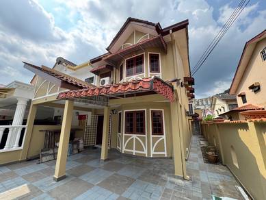 End-Lot double storey for rent