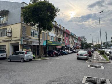 Ground floor shop for rent