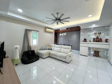 CORNER Setia Tropika Renovated double storey for sale