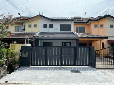 Puchong Utama 10 new Renovation 2 Storey House for Sell