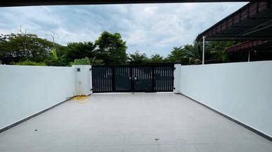 Move In Condition Puchong Utama 9 new Reno 2 Storey House for Sell