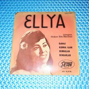 Vinyl EP Ellya M Haris Ellya Khadam Orkes Ria