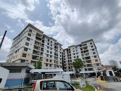 Vista Mahkota Cheras ,Corner unit with Balcony & Renovated