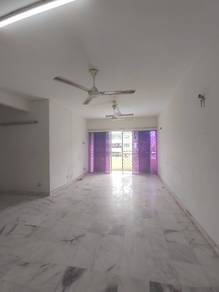 Palm Ville Kinrara Puchong 🤩  BELOW MARKET 🤩 CHEAP 3 Rooms Balcony