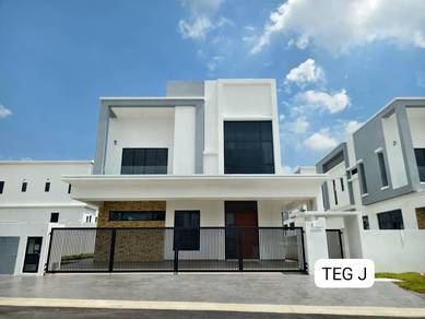 FOR SALE / 出售  Setia Alam Casa Sutra 2 Storey bungalow Brand New