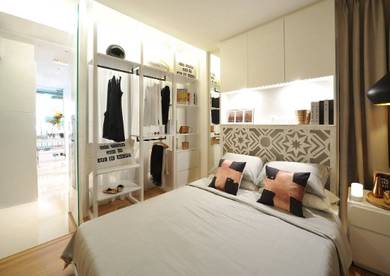 Kajang 【Walking Distance 50M MRT Station】Monthly RM1,100 , Full Loan
