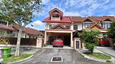END LOT + SPACIOUS GARDEN 2.5 Storey Terrace Presint 16 FOR SALE