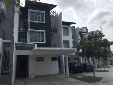 Schubert, Symphony Hills, Cyberjaya 3 storey Terrace house for Rent