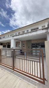 Taman Mengkibol Kluang Johor / Double Storey Terrace / For Rent