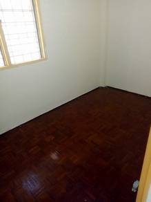 Rumah sewa Permai Apartment Tingkat 2 damansara damai