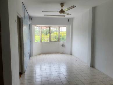 Rumah sewa Permai Apartment Tingkat 2 damansara damai
