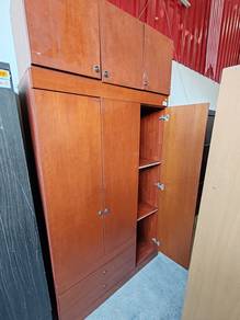 Almari 3 Pintu