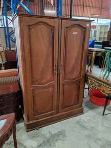 Almari kayu jati