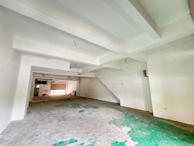 Ground Floor Shop 20x70 Taman Mas Puchong For Sell