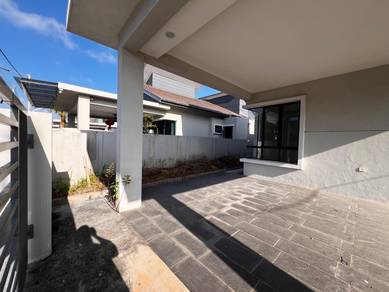 [FREEHOLD] One Krubong Precint Samarinda Single Storey Bungalow House