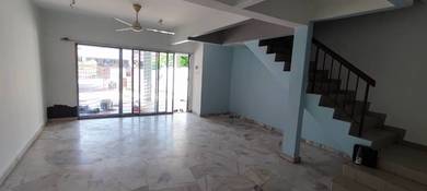Bandar Sunway Terrace House Near LRT Station and Sunway Pyramid To Let