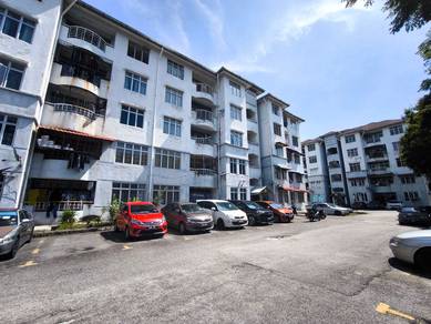 Kiambang Apartment