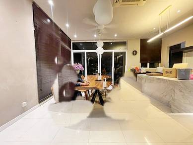Puncak Melawati,2 storey semid corner lot for sale!