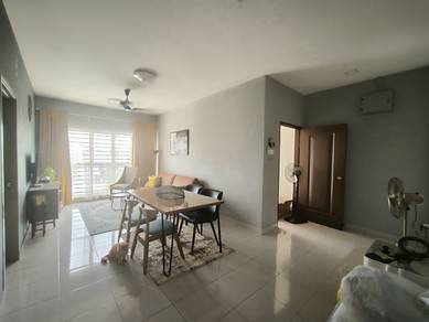 Townhouse Laman Impian, Bandar Botanic. Freehold Area. Gated & Guarded