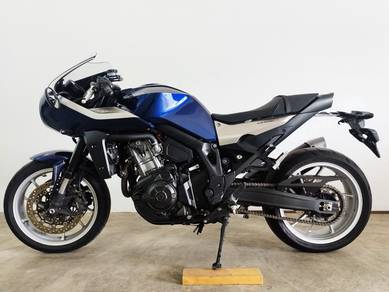 Honda HAWK1100 2022 Rare R9T Triumph Enfield Cafe