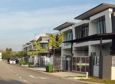 Bandar Seri Alam @ Double Storey Facing Garden 22x85sqft Good Location