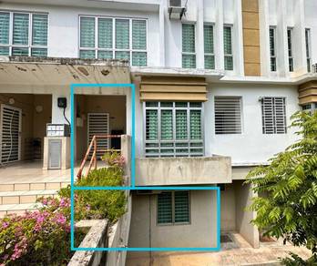 Cheapest Renovated Ground Floor Townhouse Bayu 1 Nilai