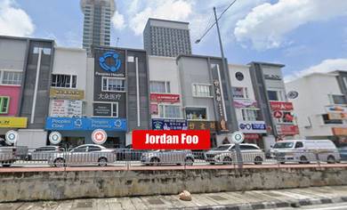 Farlim Square Ground Floor 1050SF Sunshine Central Air itam