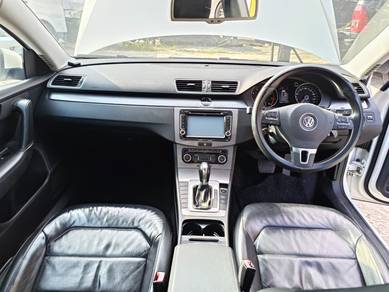 Volkswagen PASSAT 1.8 - FULL LOAN PUTIH WHITE