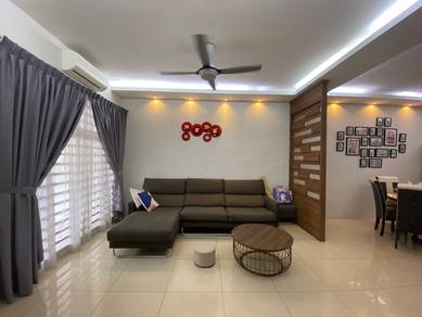 Very nice n renovated double storey terrace in Senawang
