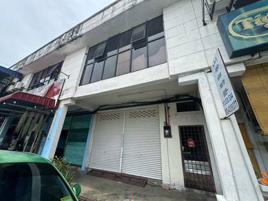 Taman Merak Simpang Ampat Super Cheap 2-Stprey Shoplot Facing Road !