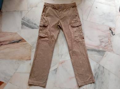 Uniqlo Cargo W34-35