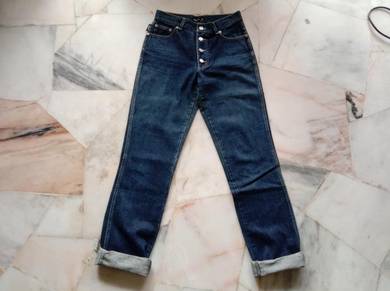 Agnes B W27-28