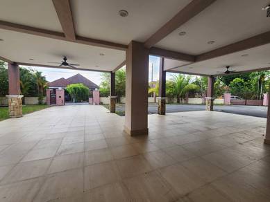 HUGE UNIT RENO CORNER LOT 13000Sqft  Banglo 2 Sty Desa Pinggiran Putra