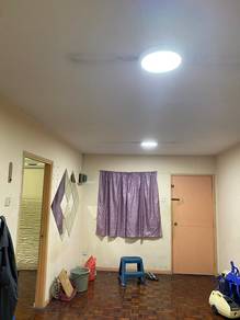 Seksyen 2 flat , 700sf , 3r2b , basic , block a1 ,  wangsa maju