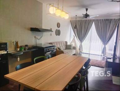Condo with Private Garden! Fully Furnish Geo Bukit Rimau Kota Kemuning