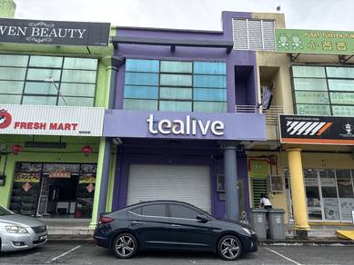 Move in condition shop lot facing main road in Seremban Town